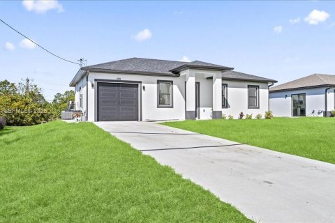 Купить виллу или дом в Лихай-Эйкерс, Флорида 3 спальни, № 2033194 - фото 3