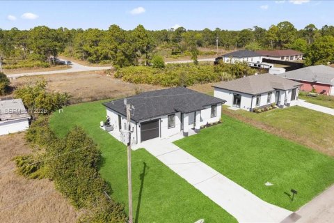 Купить виллу или дом в Лихай-Эйкерс, Флорида 3 спальни, № 2033194 - фото 26