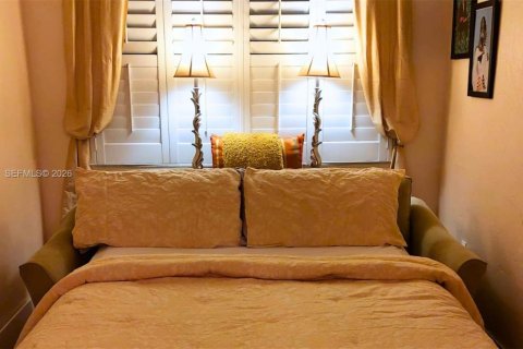 Купить кондоминиум в Бэл-Харбор, Флорида 1 спальня, 72.37м2, № 2006259 - фото 7