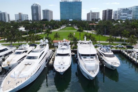 Купить кондоминиум в Бэл-Харбор, Флорида 1 спальня, 72.37м2, № 2006259 - фото 3