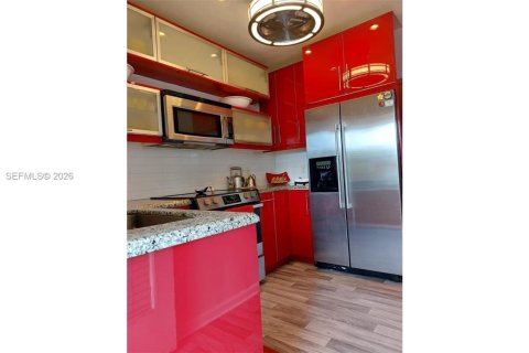 Купить кондоминиум в Бэл-Харбор, Флорида 1 спальня, 72.37м2, № 2006259 - фото 9