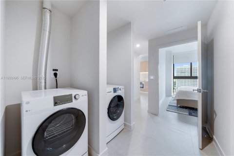 Copropriété à vendre à Miami, Floride: 2 chambres, 76.64 m2 № 1989747 - photo 14