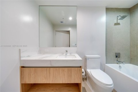 Copropriété à vendre à Miami, Floride: 2 chambres, 76.64 m2 № 1989747 - photo 9