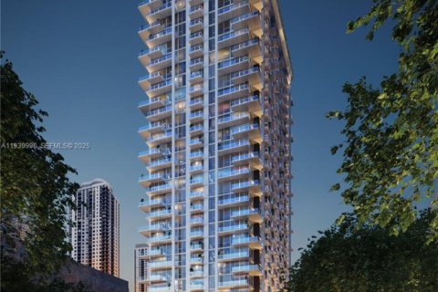 Condo in Miami, Florida, 2 bedrooms № 1989747 - photo 3