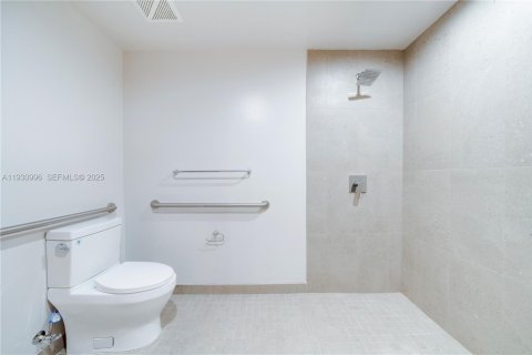 Copropriété à vendre à Miami, Floride: 2 chambres, 76.64 m2 № 1989747 - photo 13