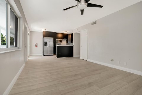 Copropriété à vendre à Riviera Beach, Floride: 15 chambres, 616.87 m2 № 2154420 - photo 24