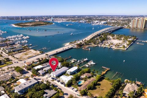 Copropriété à vendre à Riviera Beach, Floride: 15 chambres, 616.87 m2 № 2154420 - photo 5
