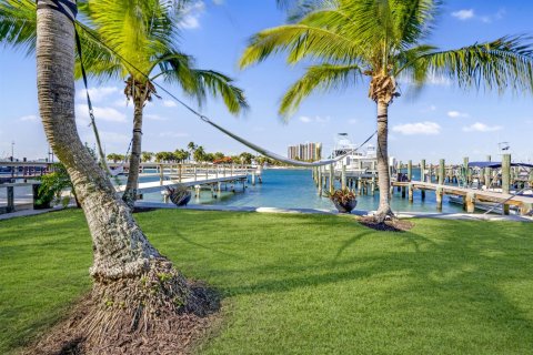 Copropriété à vendre à Riviera Beach, Floride: 15 chambres, 616.87 m2 № 2154420 - photo 16