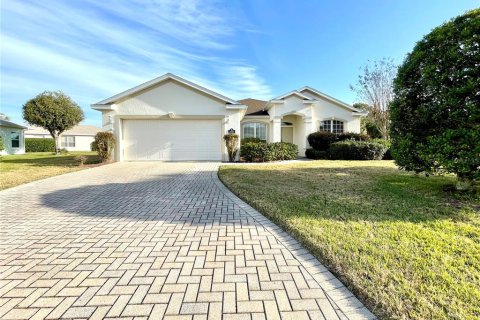 House in Ocala, Florida 3 bedrooms, 211.26 sq.m. № 1554086 - photo 1