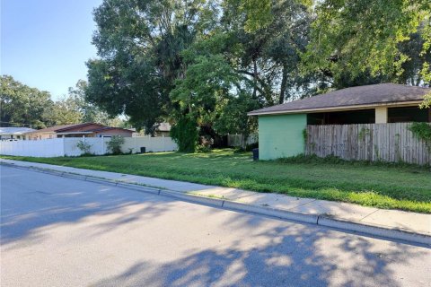 House in Tampa, Florida 2 bedrooms, 86.96 sq.m. № 2417037 - photo 2