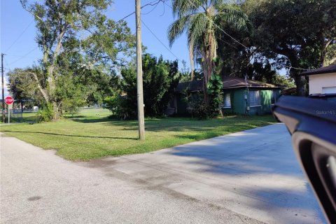 House in Tampa, Florida 2 bedrooms, 86.96 sq.m. № 2417037 - photo 5