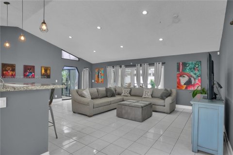 Casa en venta en Lauderhill, Florida, 3 dormitorios, 154.96 m2 № 1952719 - foto 12