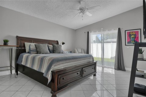 Casa en venta en Lauderhill, Florida, 3 dormitorios, 154.96 m2 № 1952719 - foto 18