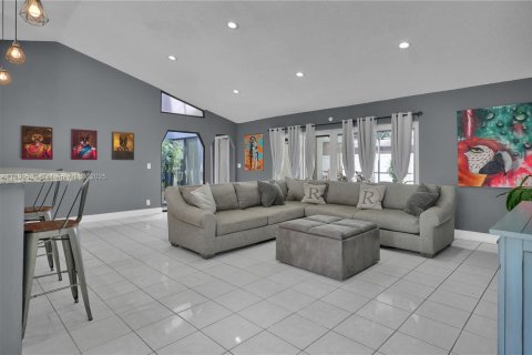 Casa en venta en Lauderhill, Florida, 3 dormitorios, 154.96 m2 № 1952719 - foto 13