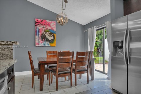 Casa en venta en Lauderhill, Florida, 3 dormitorios, 154.96 m2 № 1952719 - foto 11