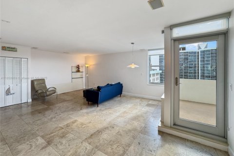 Condo in Miami Beach, Florida, 2 bedrooms  № 1854760 - photo 16