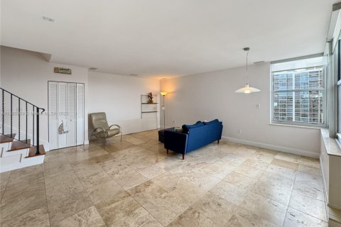 Condo in Miami Beach, Florida, 2 bedrooms  № 1854760 - photo 30