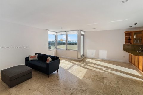 Condo in Miami Beach, Florida, 2 bedrooms  № 1854760 - photo 17