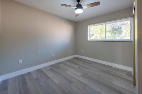 Villa ou maison à louer à Hollywood, Floride: 2 chambres, 133.78 m2 № 2407708 - photo 8