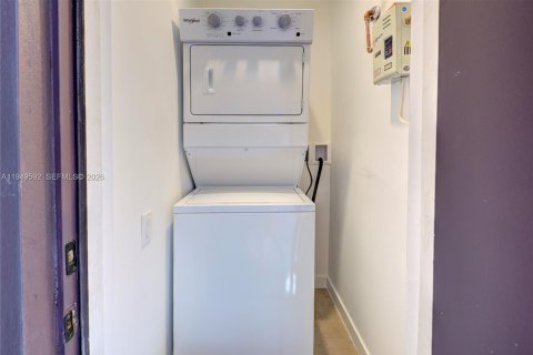 Купить виллу или дом в Майами, Флорида 4 спальни, 140.93м2, № 2005906 - фото 28