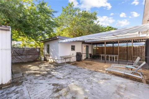 Купить виллу или дом в Майами, Флорида 4 спальни, 140.93м2, № 2005906 - фото 7