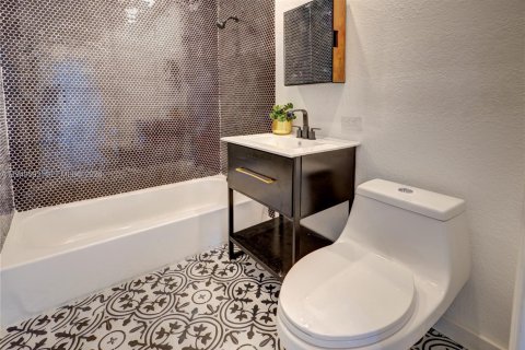 Купить виллу или дом в Майами, Флорида 4 спальни, 140.93м2, № 2005906 - фото 17