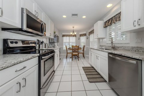 Casa en venta en Venice, Florida, 2 dormitorios, 172.8 m2 № 1762073 - foto 14