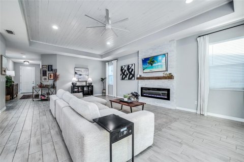 House in Parrish, Florida 3 bedrooms, 174.01 sq.m. № 1579225 - photo 17
