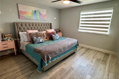 Townhouse in Weston, Florida 3 bedrooms, 135.73 sq.m. № 2059590 - photo 20