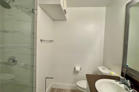 Townhouse in Weston, Florida 3 bedrooms, 135.73 sq.m. № 2059590 - photo 21