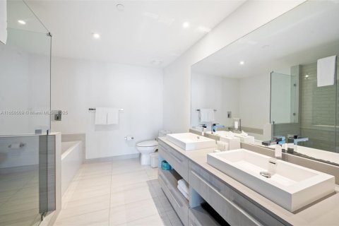 Condo in Hollywood, Florida, 2 bedrooms  № 1764957 - photo 21
