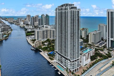 Condo in Hollywood, Florida, 2 bedrooms  № 1764957 - photo 26
