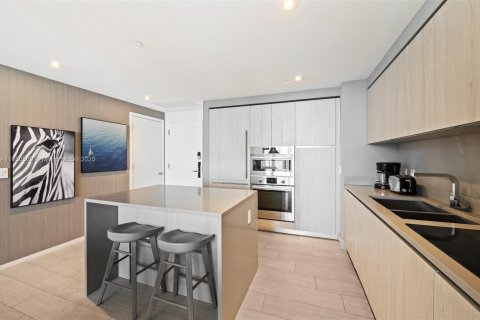 Condo in Hollywood, Florida, 2 bedrooms  № 1764957 - photo 8