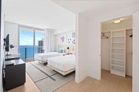 Condo in Hollywood, Florida, 2 bedrooms  № 1764957 - photo 11