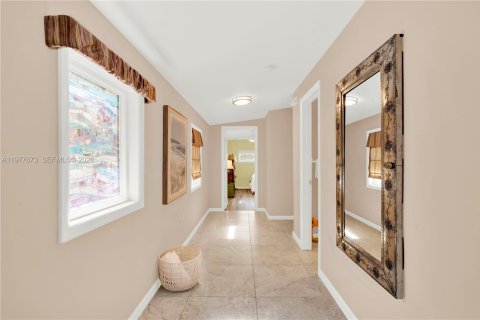 House in Marathon, Florida 3 bedrooms, 122.63 sq.m. № 2042522 - photo 19