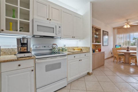 Copropriété à vendre à Tamarac, Floride: 2 chambres, 140.1 m2 № 1997598 - photo 9