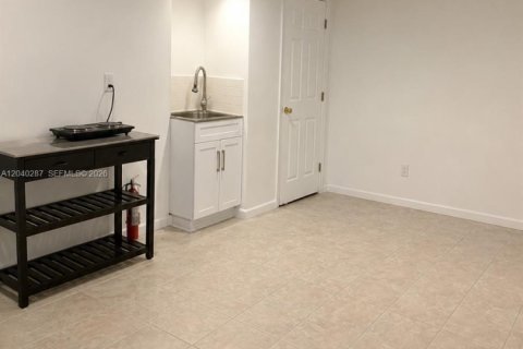 House in Margate, Florida 22.3 sq.m. № 2086613 - photo 4