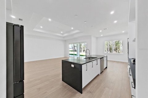 Casa en venta en Brooksville, Florida, 3 dormitorios, 237.92 m2 № 2116047 - foto 4