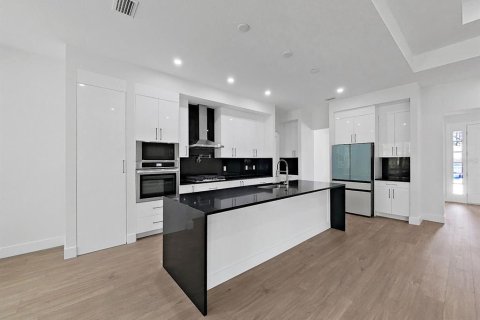 Casa en venta en Brooksville, Florida, 3 dormitorios, 237.92 m2 № 2116047 - foto 25