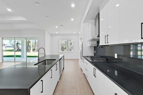 Casa en venta en Brooksville, Florida, 3 dormitorios, 237.92 m2 № 2116047 - foto 3