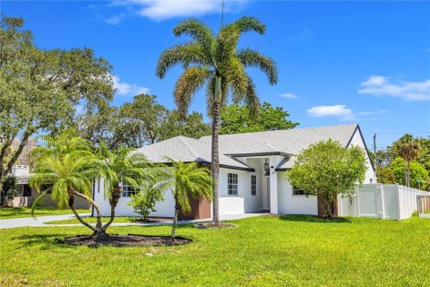 House in Fort Lauderdale, Florida 4 bedrooms, 188.22 sq.m. № 1779159 - photo 4
