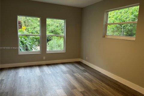 Villa ou maison à louer à Miami, Floride: 4 chambres, 225.1 m2 № 1928226 - photo 13