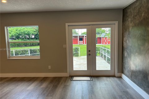 Villa ou maison à louer à Miami, Floride: 4 chambres, 225.1 m2 № 1928226 - photo 10