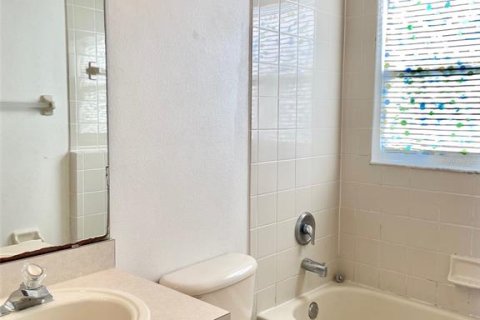 Villa ou maison à louer à Orlando, Floride: 3 chambres, 130.71 m2 № 1675137 - photo 14