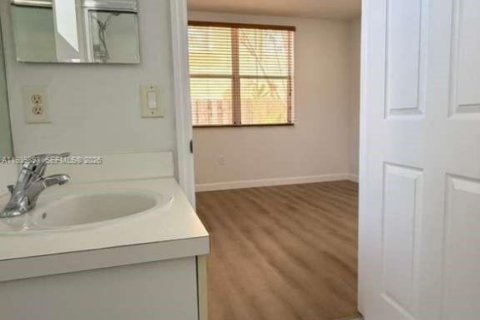 Copropriété à louer à Homestead, Floride: 3 chambres, 98.66 m2 № 1997668 - photo 23