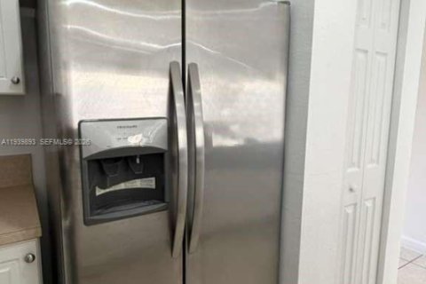 Copropriété à louer à Homestead, Floride: 3 chambres, 98.66 m2 № 1997668 - photo 8