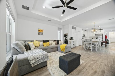 Casa en venta en Port Charlotte, Florida, 3 dormitorios, 150.5 m2 № 1911745 - foto 10