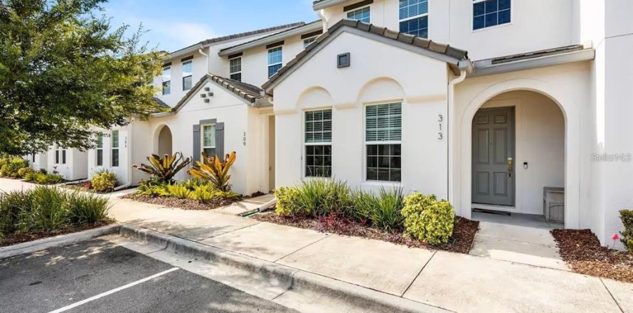 Townhouse in Davenport, Florida 4 bedrooms, 182.09 sq.m. № 2099335