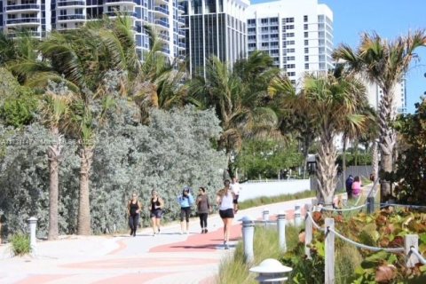 Condominio en venta en Miami Beach, Florida, 2 dormitorios, 101.08 m2 № 1480674 - foto 8