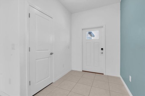 Townhouse in New Port Richey, Florida 2 bedrooms, 143.16 sq.m. № 2103778 - photo 15